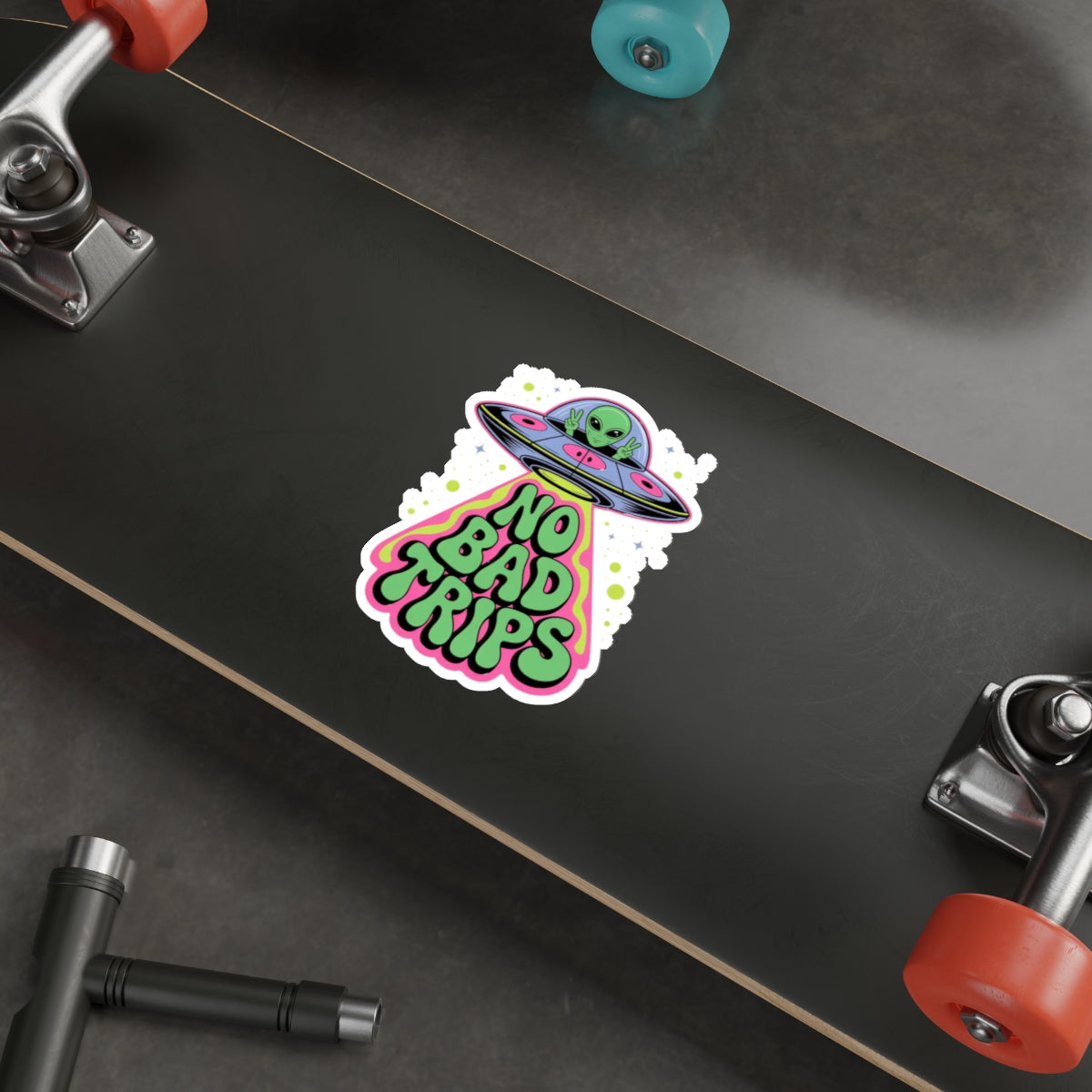 No Bad Trips Alien Sticker – Die-Cut Vinyl Sticker