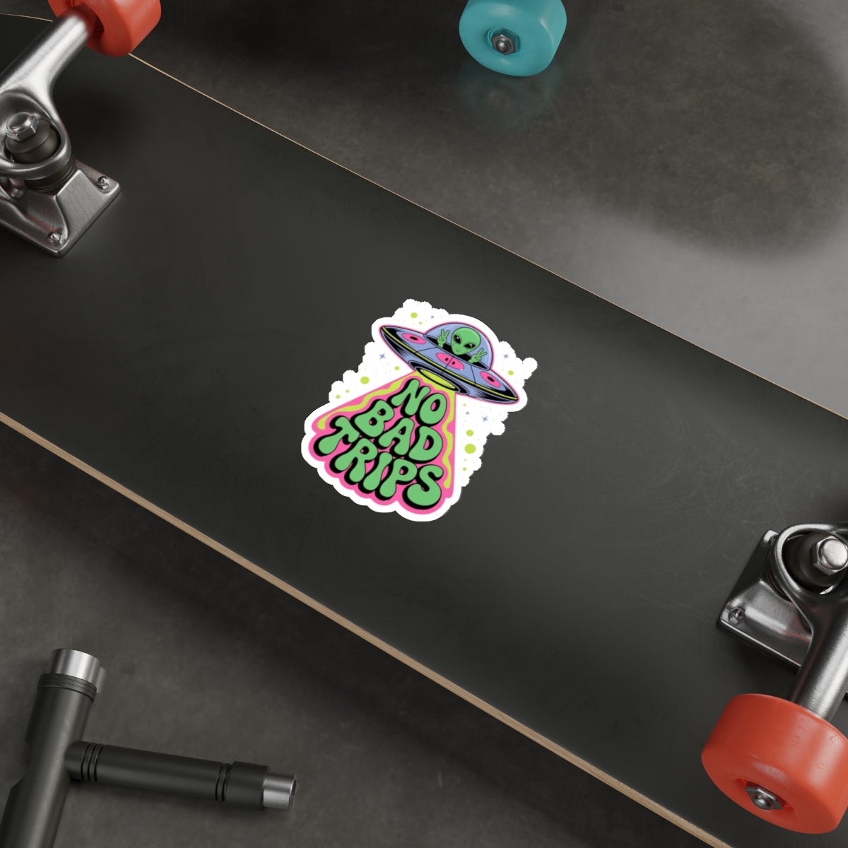 No Bad Trips Alien Sticker – Die-Cut Vinyl Sticker