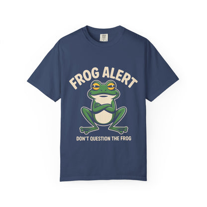 Frog Alert Tee – Funny Amphibian Graphic Comfort Colors T-Shirt