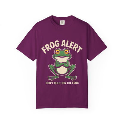 Frog Alert Tee – Funny Amphibian Graphic Comfort Colors T-Shirt