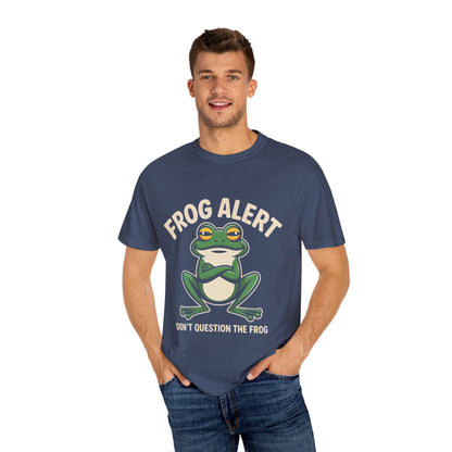 Frog Alert Tee – Funny Amphibian Graphic Comfort Colors T-Shirt