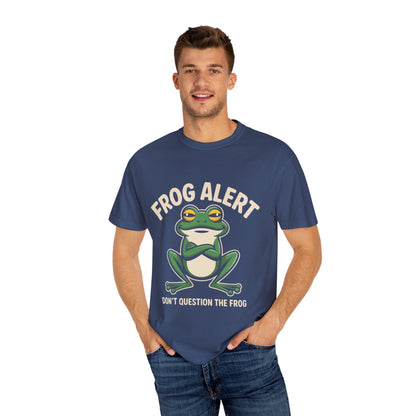 Frog Alert Tee – Funny Amphibian Graphic Comfort Colors T-Shirt