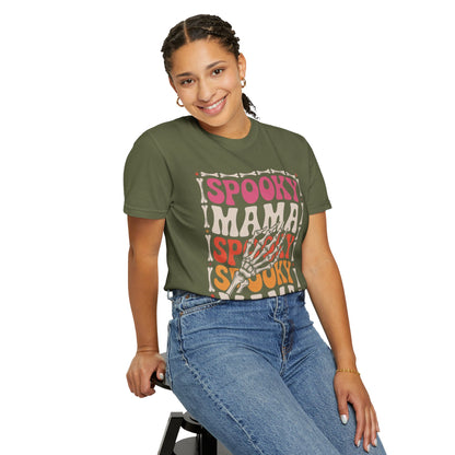 Spooky Mama Tee – Retro Halloween Skeleton Shirt