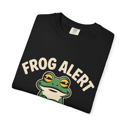 Frog Alert Tee – Funny Amphibian Graphic Comfort Colors T-Shirt